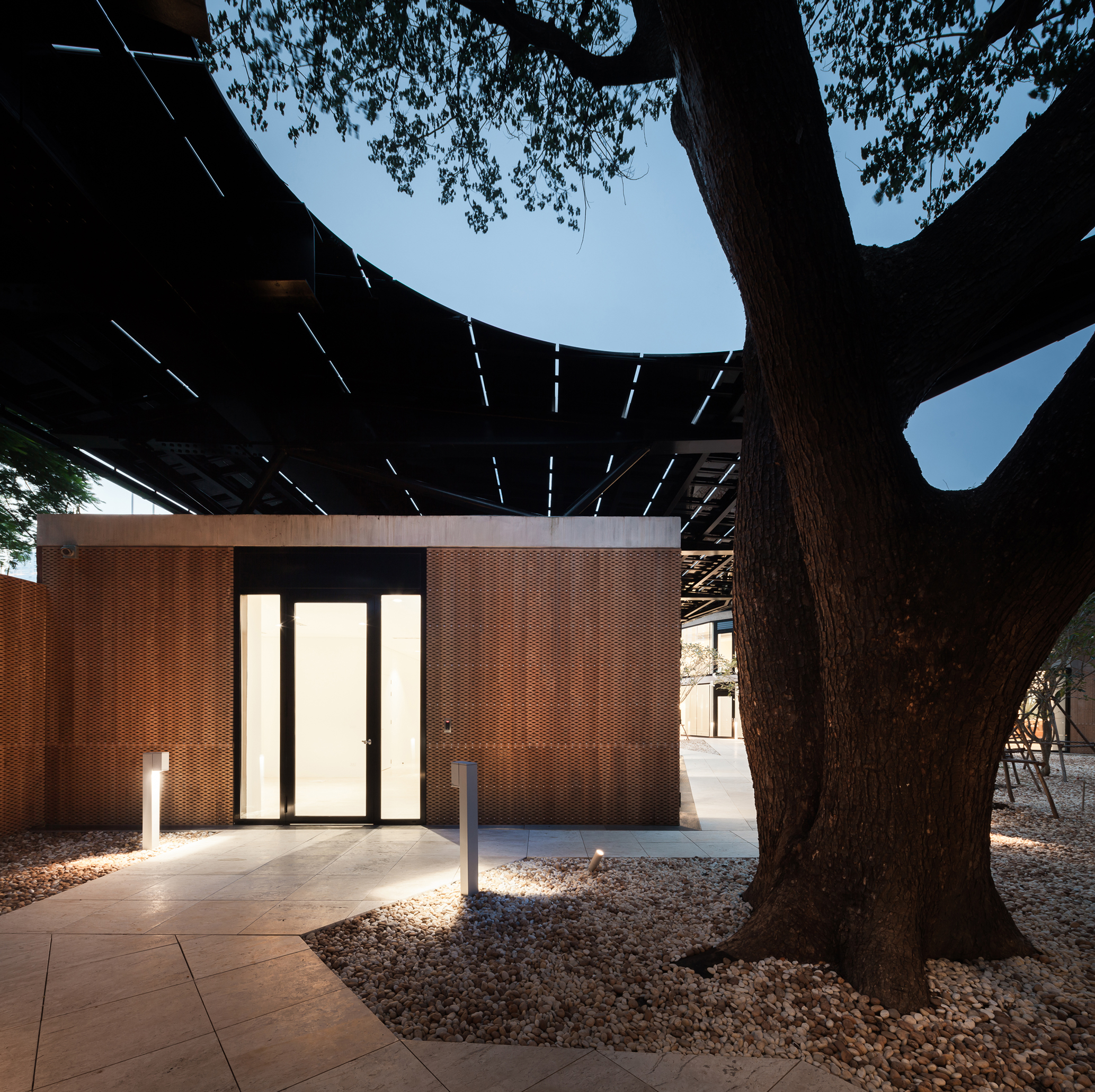 © HOLODECK Architects - Ketsiree Wongwan